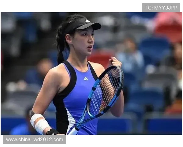 中国网球选手王欣瑜勇夺澳网女单冠军 成为历史新星引发广泛关注 中国网球选手王欣瑜勇夺澳网女单冠军 成为历史新星引发广泛关注