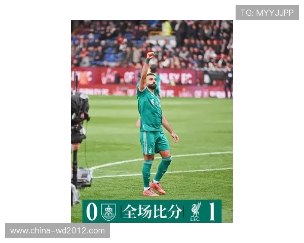 伯恩利安东尼带领球队冲击英超保级目标 助力球队逆袭的关键人物 伯恩利安东尼带领球队冲击英超保级目标 助力球队逆袭的关键人物