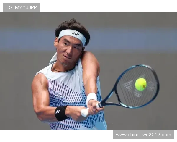 世界网球巡回赛再迎新星崛起 年轻球员打破纪录挑战老将霸主地位 世界网球巡回赛再迎新星崛起 年轻球员打破纪录挑战老将霸主地位