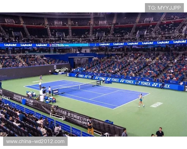 网球赛场风云再起 新一轮大满贯赛事激烈角逐 选手状态各异表现抢眼