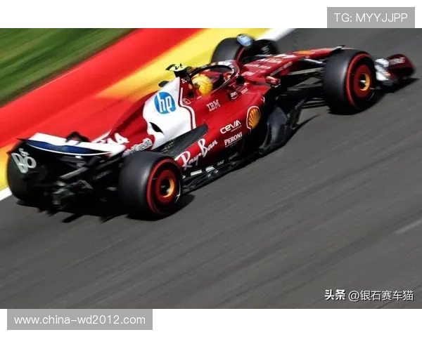 F1赛事激战正酣 赛车界巨头展开新一轮技术竞争与战略较量 F1赛事激战正酣 赛车界巨头展开新一轮技术竞争与战略较量