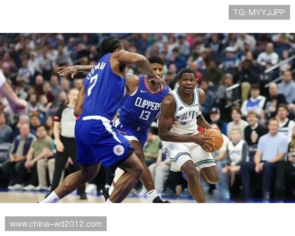 《篮坛风云再起:多队新星崛起 NBA季前赛精彩纷呈》 《篮坛风云再起:多队新星崛起 NBA季前赛精彩纷呈》